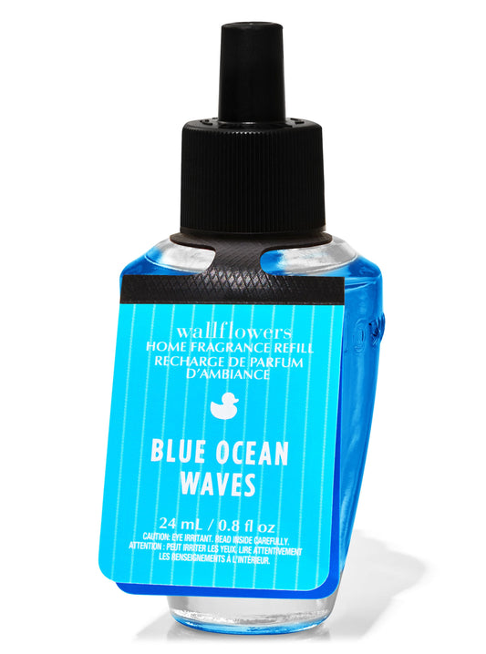 Blue ocean waves
