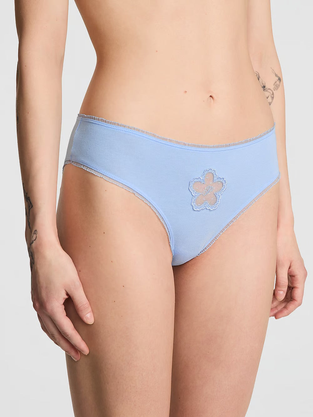 Panti cheeky de algodón con parche de margaritas