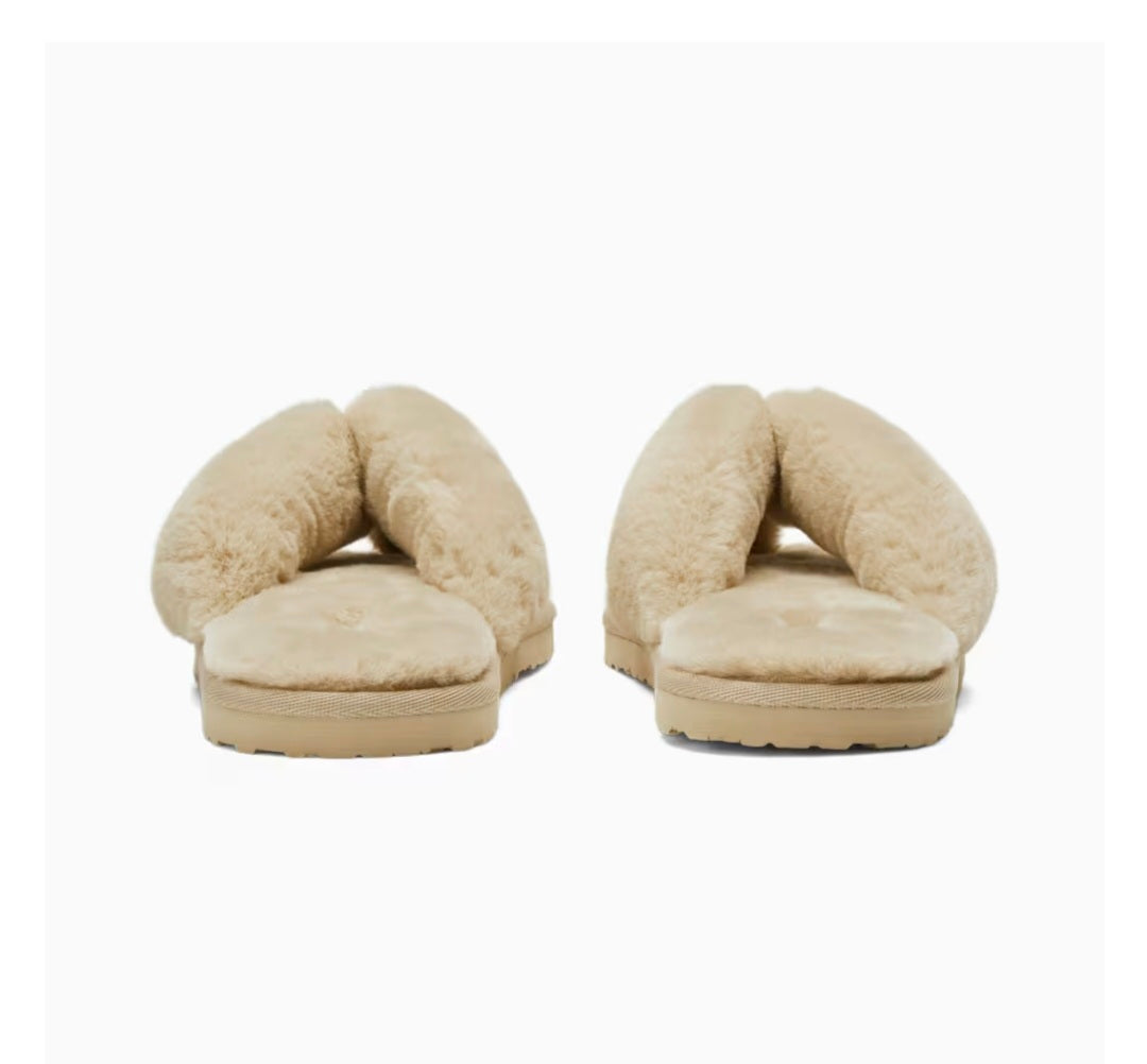 Pantuflas amarillas puma