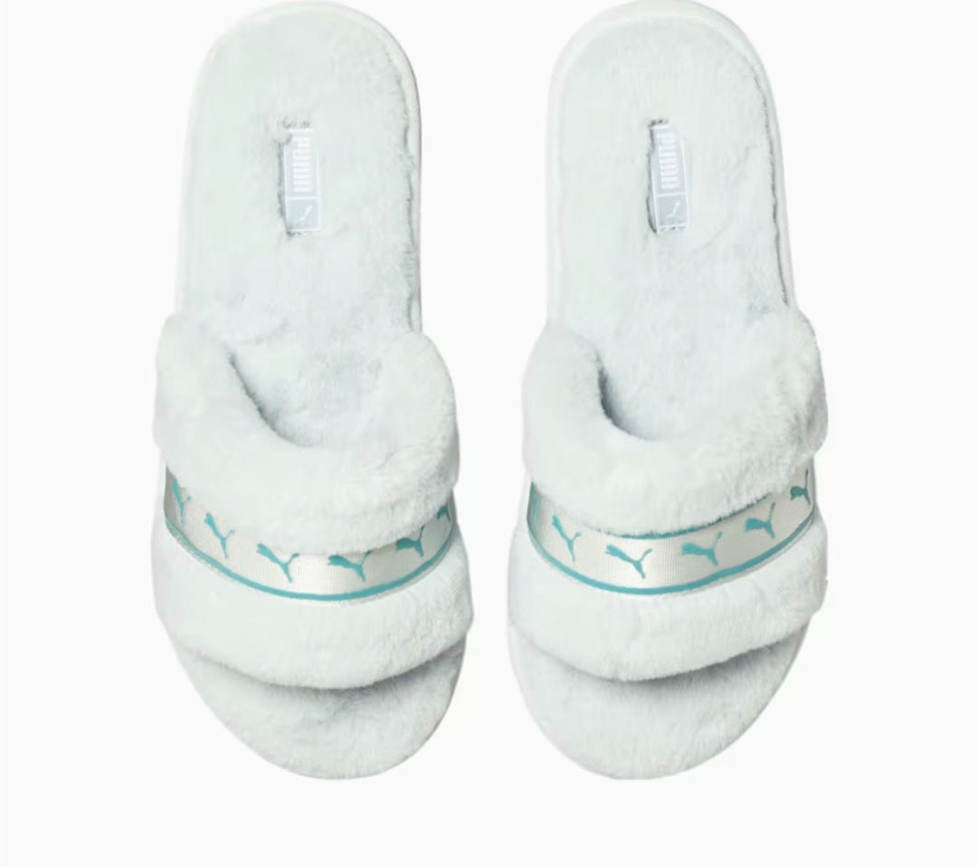 Pantuflas azul puma
