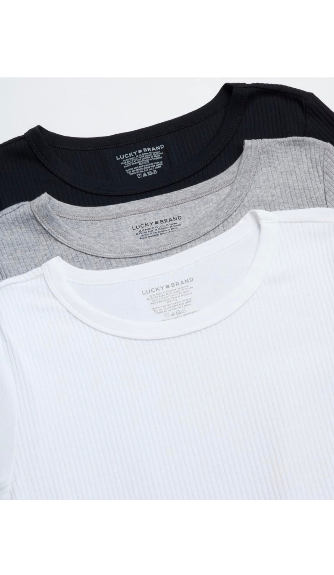 Blusas Lucky ♧ Brand