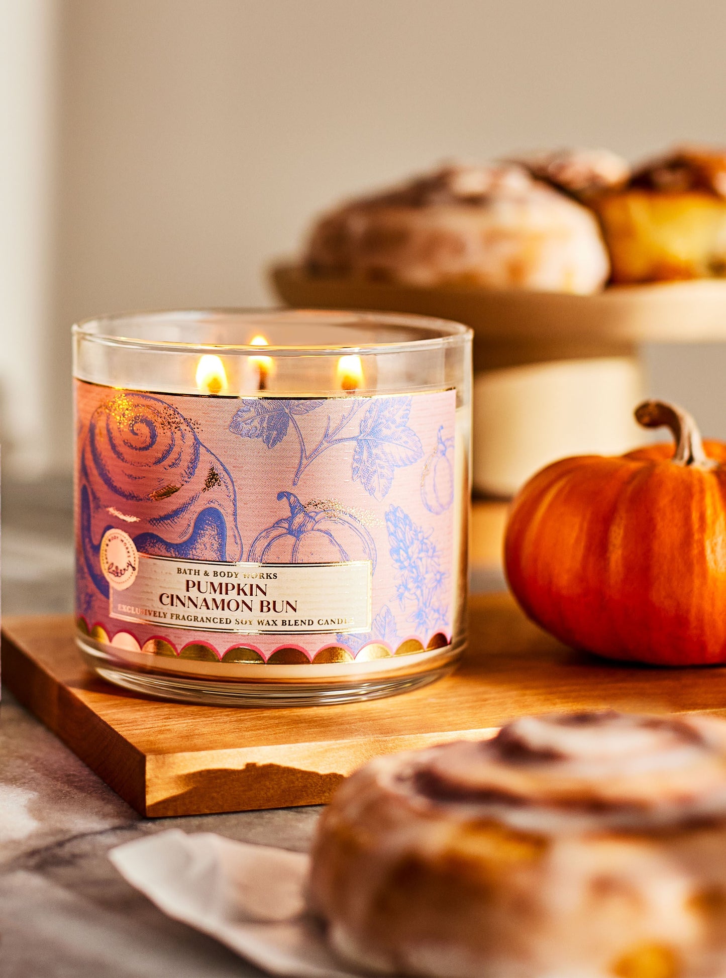 Pumpkin cinnamon bun