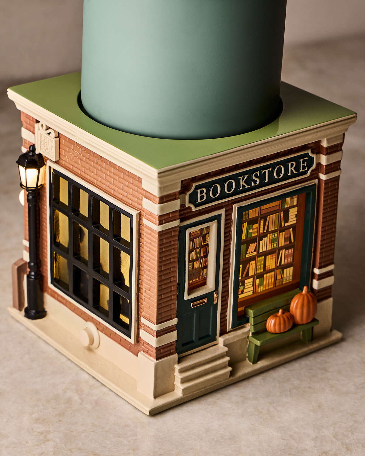Porta vela pedestal cafetería/libreria