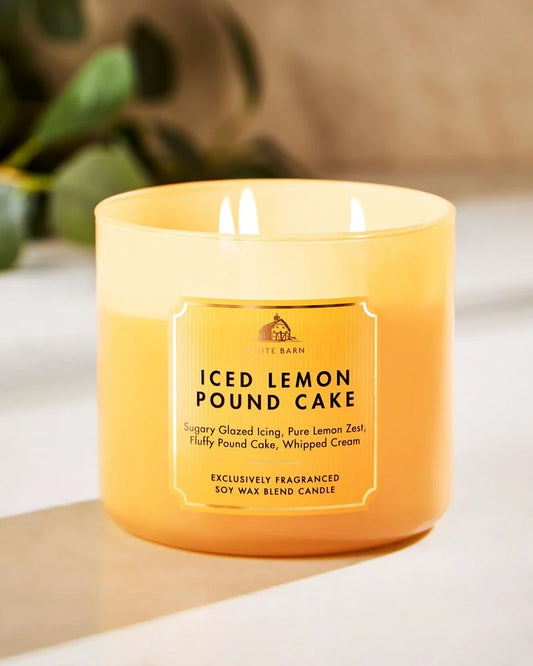 Iced lemon pound cake