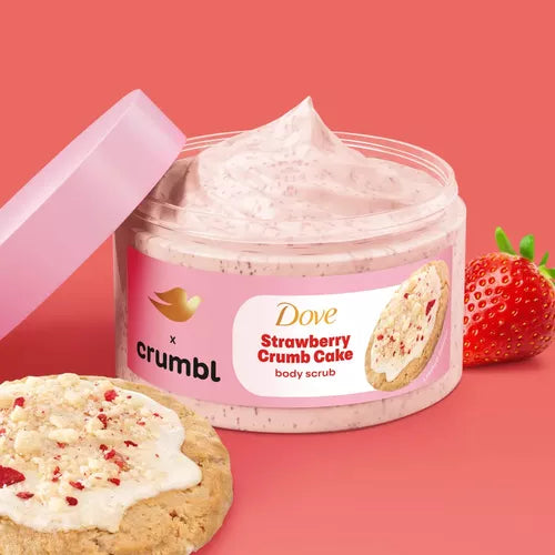 Strawberry crumbl cake