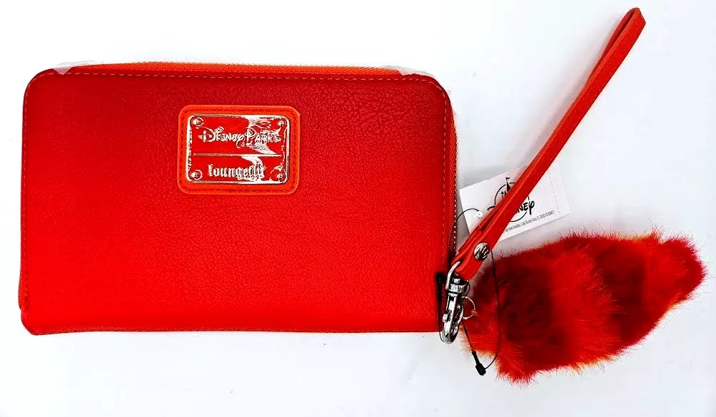 Cartera Turning red loungefly